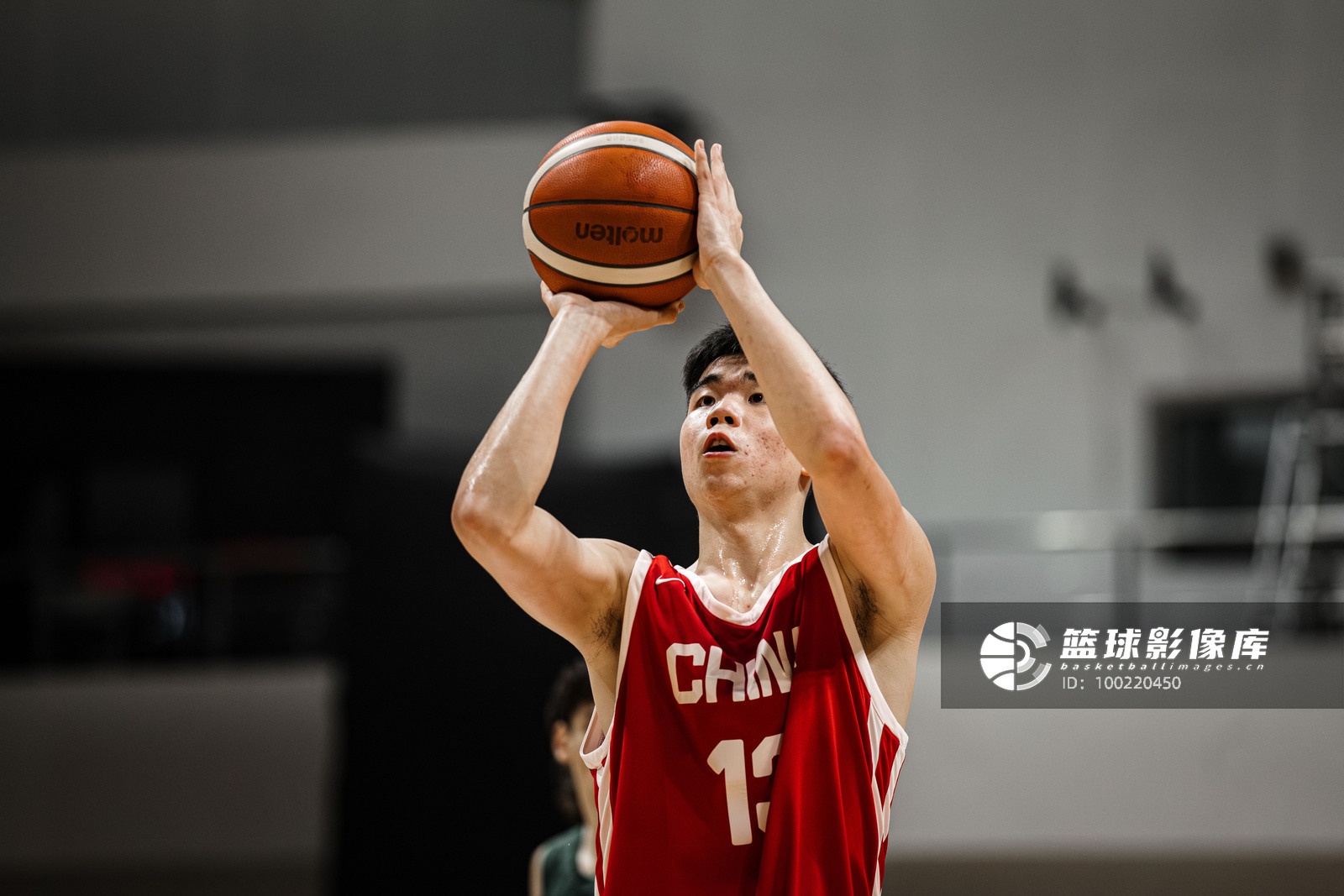 张懿赵杰跳级代表国青参加U17世界杯场均15.5分 U18亚洲杯14.3+5 张懿赵杰跳级代表国青参加U17世界杯场均15.5分 U18亚洲杯14.3+5
